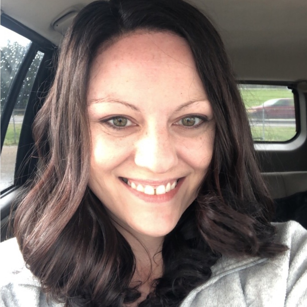 Meet your Posher, Courtney